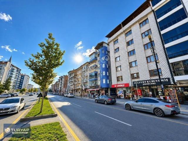 Turyap'dan Gülyurt Mah. Cad. Üzerinde 3+1 Kiralık Bakımlı Daire