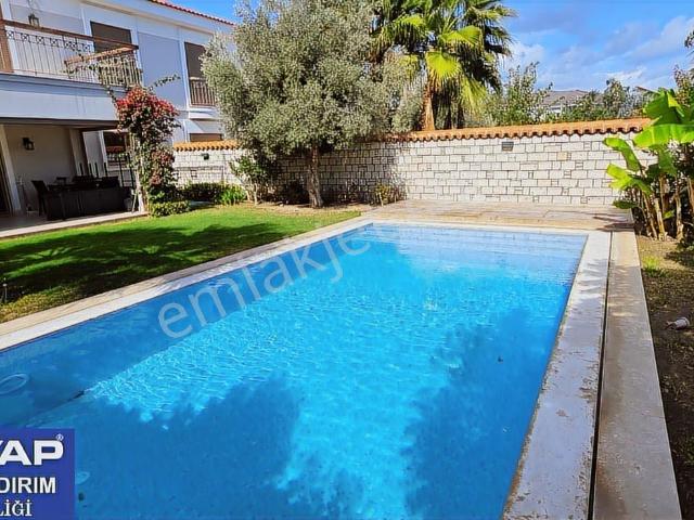 Turyaz Çeşme Alaçatı Yıllık Kiralık Müstakil Havuzlu 7+1 Villa