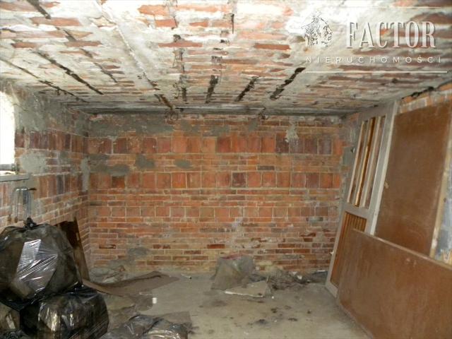 Dom do wykończenia z dużą działką w Turzy, 110 m2