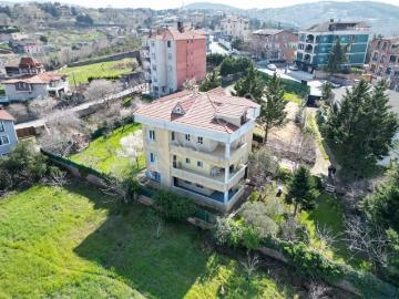 Tura Gayrimenkulden Beykoz Baklacıda Müstakil Arsalı Ev