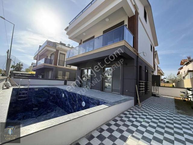 Turanlar Gruptan Yeni Mahalede Satılık 4+1triplex Villa Takaslı!