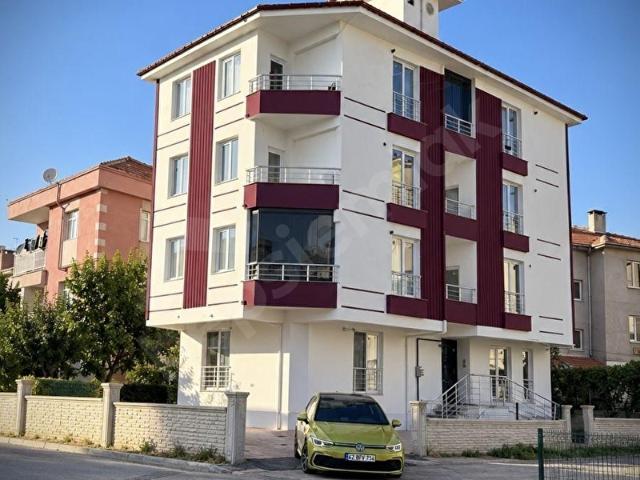 TÜRBE MAHALLESİ MERKEZE YAKIN LOKASYONDA SATILIK 2+0 GENİŞ SIFIR DAİRE
