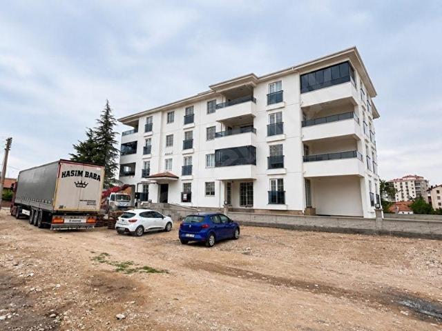 TÜRBE MAHALLESİNDE KİRALIK GENİŞ 2+1 SIFIR DAİRE