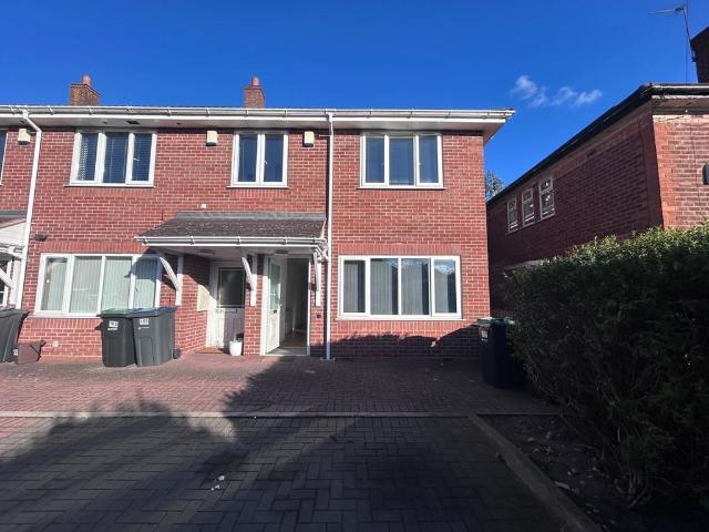 Turfpits Lane, Birmingham, B23 2 bed maisonette to rent £1,000 pcm £231 pw