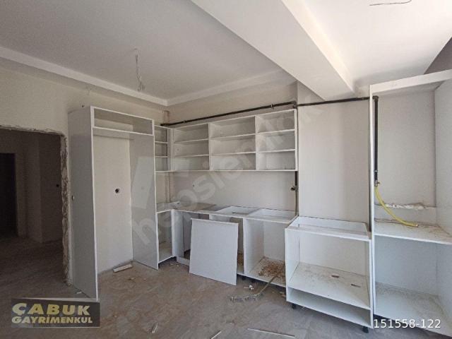 Turgut reis mahallesinde kiralık 2+1 ara kat daire