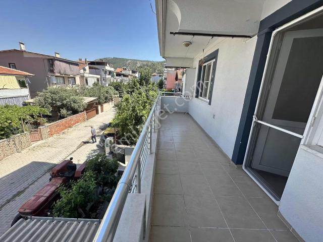 Turgutalp Merkezde Kıralık Ara Kat Doğalgazlı Aıle Apartmanı