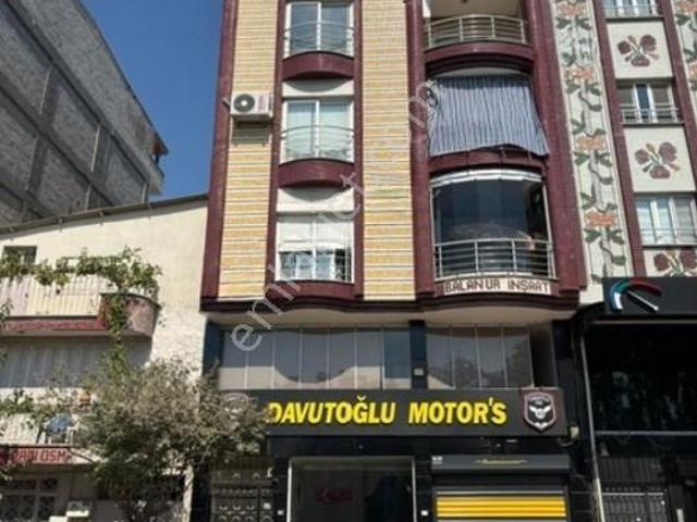 Turgutlu Yeni Mahalle Son Sokak'ta Asansörlü Satılık 3+1 Daire