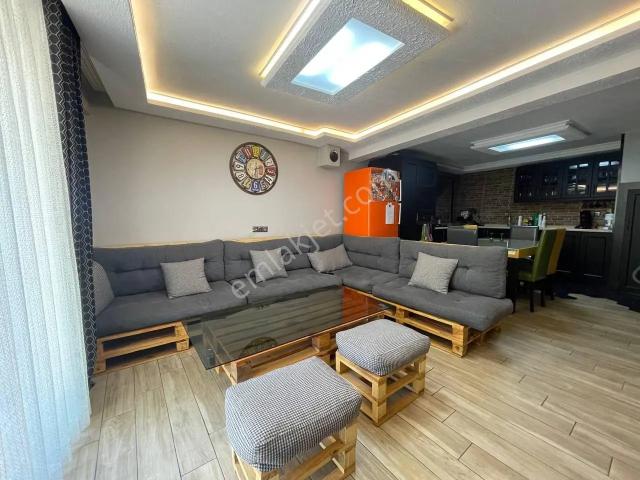 Turgutlu Bozkır Mahallesi Satılık 5+1 Geniş Villa