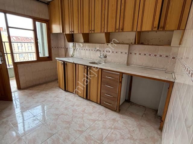 Turgutlu Eymen Emlak’tan Öğretmenler Evi Civarı Kiralık Daire