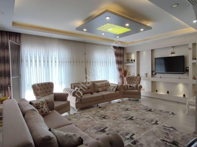 Turgutlu Satılık Yedi Eylül Mah 190m2 3+1 Oda 3. Kat Dubleks Daire