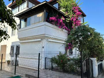 Turgutreıs Bahçelievler'de Çarşı Ve Denize Yakın Ferah Daire