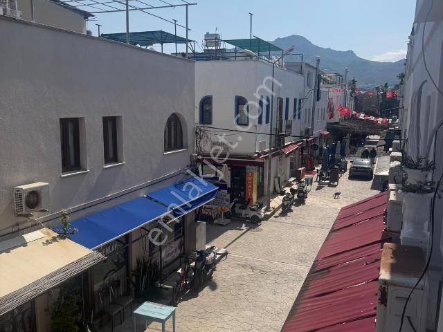 Turgutreis Merkezde Satılık 1+1 2.kat Daire
