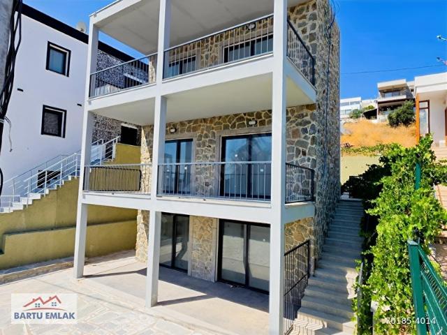 Turgutreis Akyarlar'da Tam Müstakil 5+2 Villa