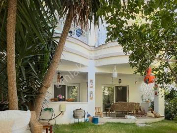 Turgutreis Yakaarası'nda Müstakil Bahçeli 3+1 Geniş Daire