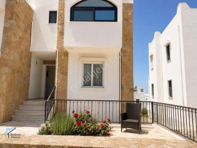 Turgutreis Yalı'da Denize Çok Yakın Geniş Ve Ferah Arakat Daire