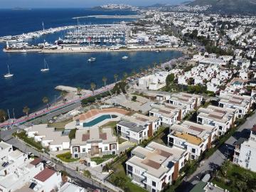 Turgutreiste Denize Sıfır Yıllık Kiralık 3+1 Dubleks Rezidans