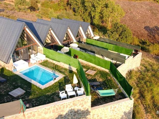 TURİZM RUHSATLI 6350 M2 ARSASI İLE 5 ADET BUNGALOV TESİSİ