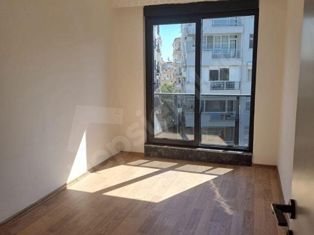 TÜRK EMLAKTAN IŞIKLARDA SIFIR BİNADA 1+1 DAİRE