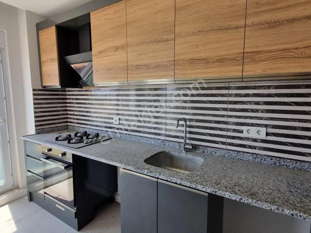 Türk Emlak'tan Hüsnü Karakaş'ta Havuzlu Sitede Kiralık 2+1 Daire