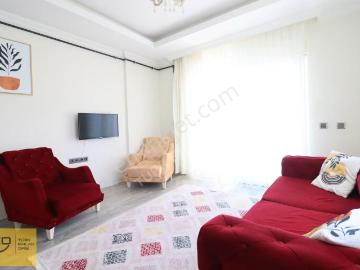 Türk Emlaktan Lüks Site İçi Doğalgazlı Eşyalı Kiralık Daire