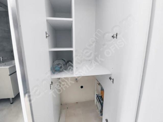 Türk Emlaktan Sur Caddede 1+1 Eşyasız Balkonlu Kiralık Daire