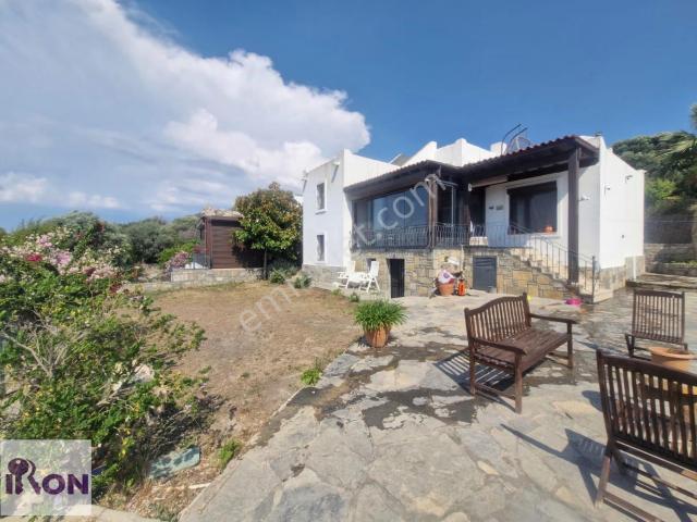Türkbükü Hekim Köy Sietesinde 1.600m2 Bahçe Paylı Satılık Villa