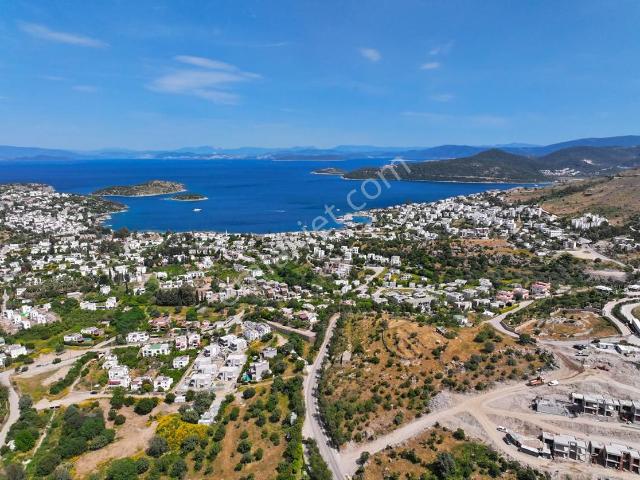 Türkbükü'nde Havuzlu Site İçerisinde Satılık 1+1 Daire