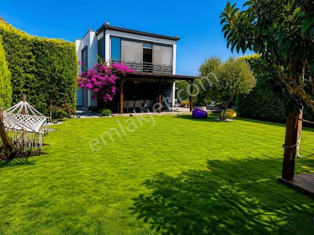 Türkbükünde Plaja Yürüme Mesafesinde Özel Havuzlu Villa | Tekce