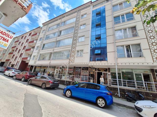 Türker Emlak'tan Şehrin Kalbinde Eşyalı 1+1 Daire