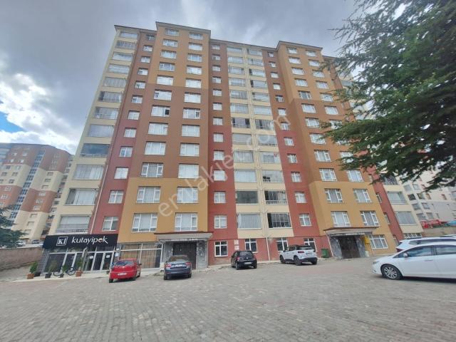 Türker Emlak'tan Kentparkın Gözde Sitesinde Kiralık 3+1 Daire