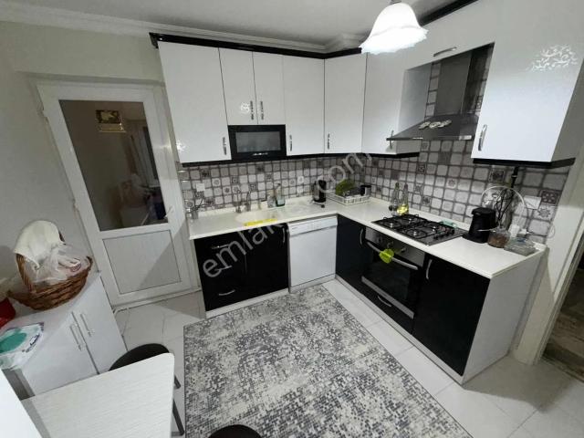 Türker Emlak 2+1 90m2 Yüksek Giriş Doğalgazlı Bakımlı