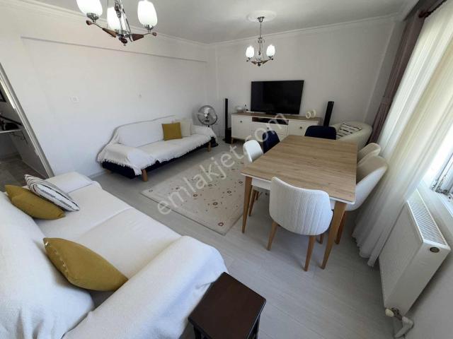 Türker Emlak 3+1 110m2 Ara Kat Çift Cephe Önü Açık Yapılı