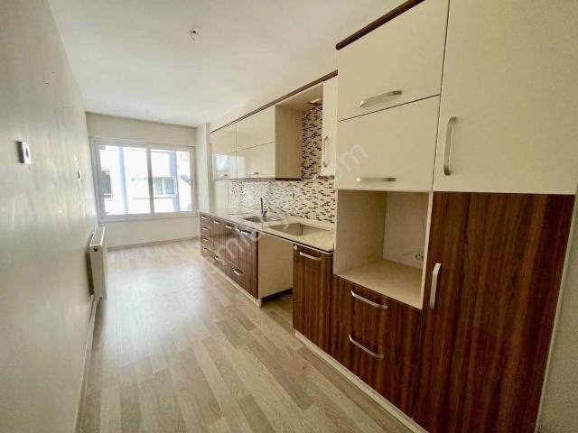 Türker Emlak I 3+1 125m² Ara Kat, Doğalgazlı, Balkonlu