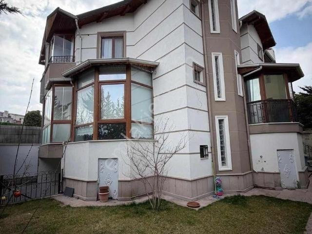 Türkkonutta Satılık 4+2 Villa