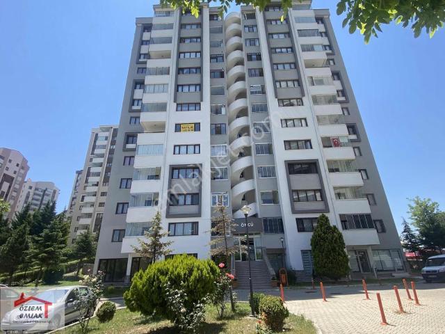 Türkkonut Yeşilpark Sitesinde 3+1 Ara Kat Kombili Daire