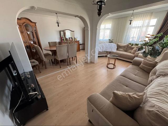 Türkiye Emlak Bağcılar Yenigün Mh 6.kat 2+1 100m2 Daire