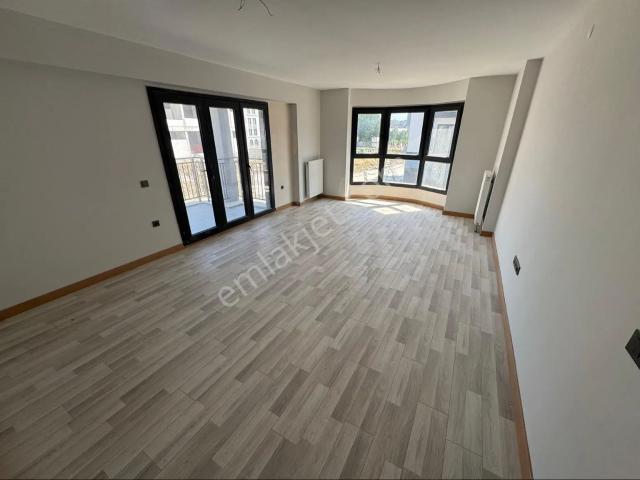 Türkiye Emlak 15 Temmuz Mh 3+1 Kredili 1.kat 130m² Satılık Daire