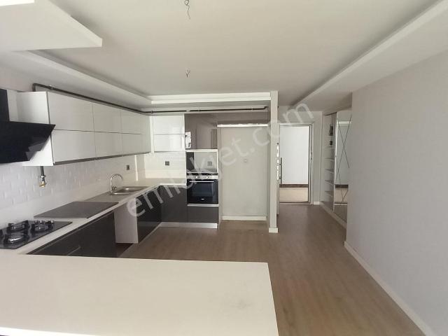 Türkmenbaşı Bulvarında Site İçi Havuzlu 3+1 Satılık Daire
