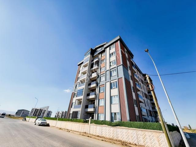 Turkuaz Emlaktan Erkmen'de Site İçinde Lüks Sıfır 7+1 Daire
