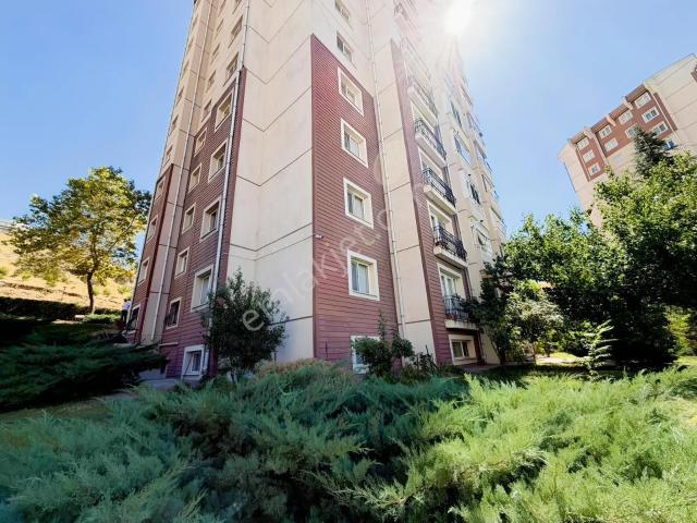 Turkuazda İlk Durakta Canan Market Karşısı Yapılı Bakımlı 3+1