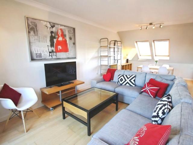 Turlow Court, Leeds, West Yorkshire LS9, 3 bed flat to rent, £1,675 pcm | PrimeLocation