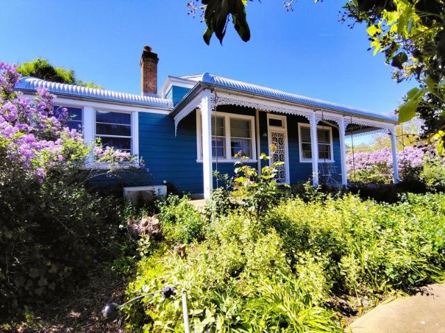 Turn of the century James Cottage 18 Wood Street Grenfell