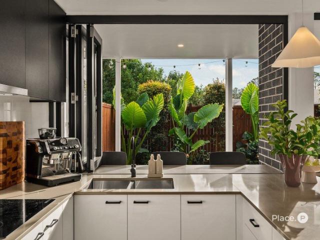 TURN KEY TOWNHOUSE WITH SPACE, STYLE AND CONVENIENCE