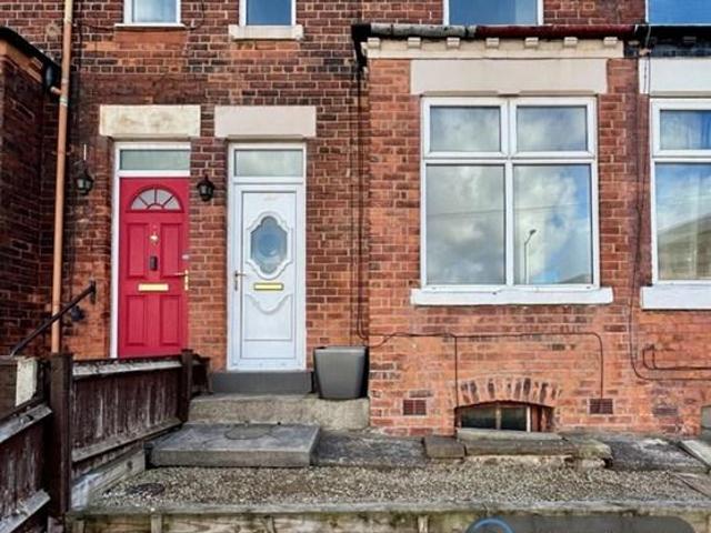 Turncroft Lane, Stockport, SK1 2 bed terraced house to rent £1,190 pcm £275 pw