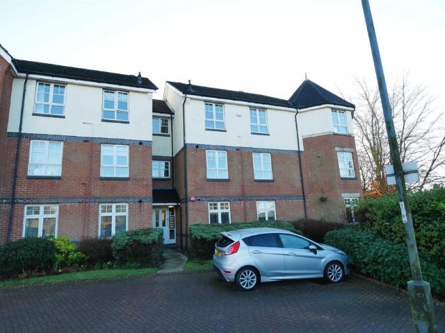 Turnberry Gardens, Tingley 2 bed flat to rent £750 pcm £173 pw