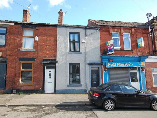 Turner Lane, Greater Manchester OL6 2 bed terraced house to rent £895 pcm £207 pw