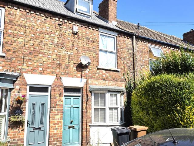 Turner Street, Lincoln LN1 2 bed terraced house to rent £795 pcm £183 pw