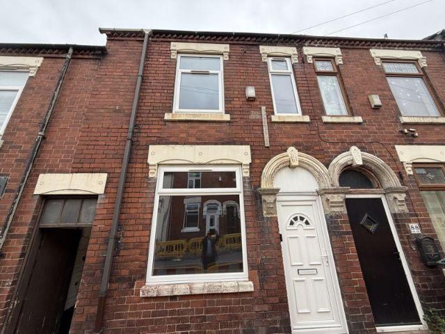 Turner Street, Stoke On Trent 2 bed terraced house to rent £750 pcm £173 pw