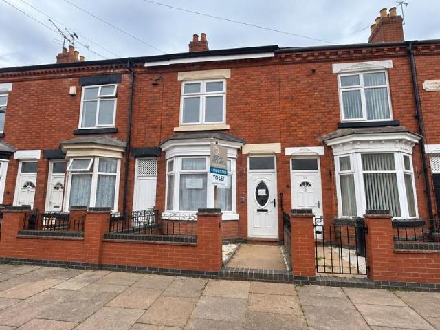 Turner Road, Leicester, LE5 3 bed terraced house to rent £1,395 pcm £322 pw