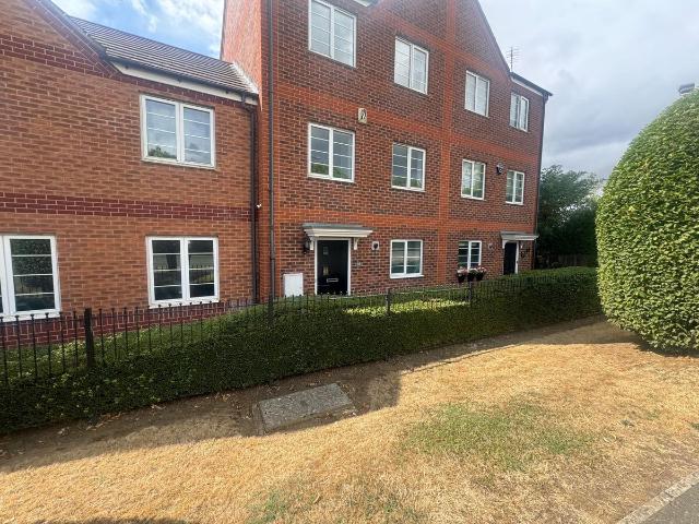 Turners Court, Northampton NN4, 4 bed property to rent, £1,650 pcm | PrimeLocation